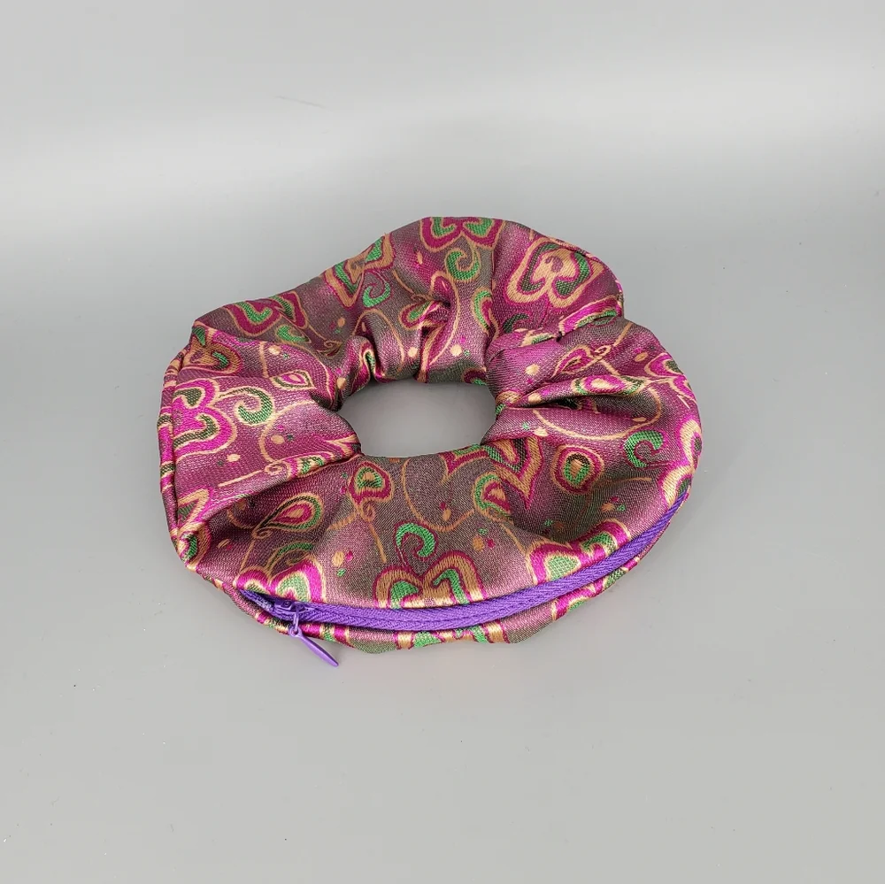 Indian Brocade Hearts Secret Pocket Stash Pouch Scrunchie - Picture 4 of 5